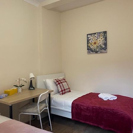 Lovely Private Rooms In Camden, Central Лондон Екстериор снимка