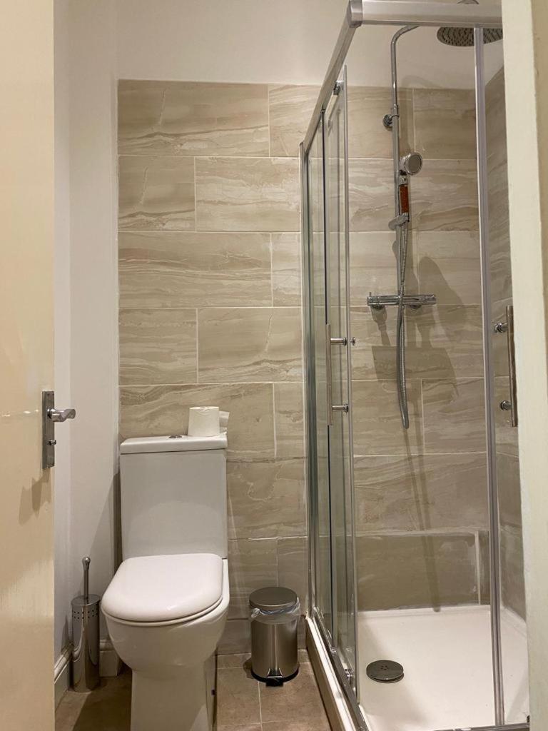 Lovely Private Rooms In Camden, Central Лондон Екстериор снимка